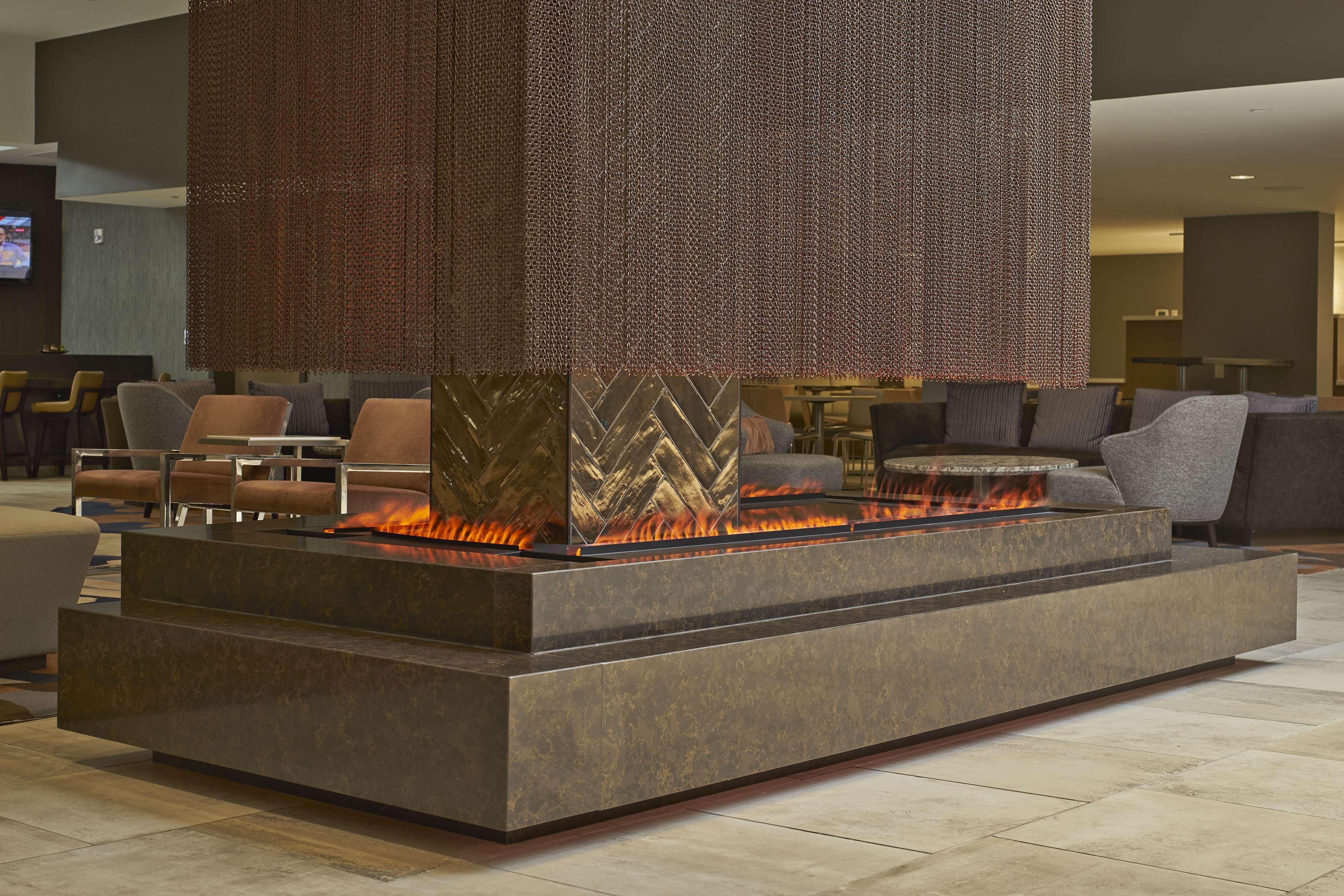 Hilton Raleigh North Hills Hotel Интериор снимка